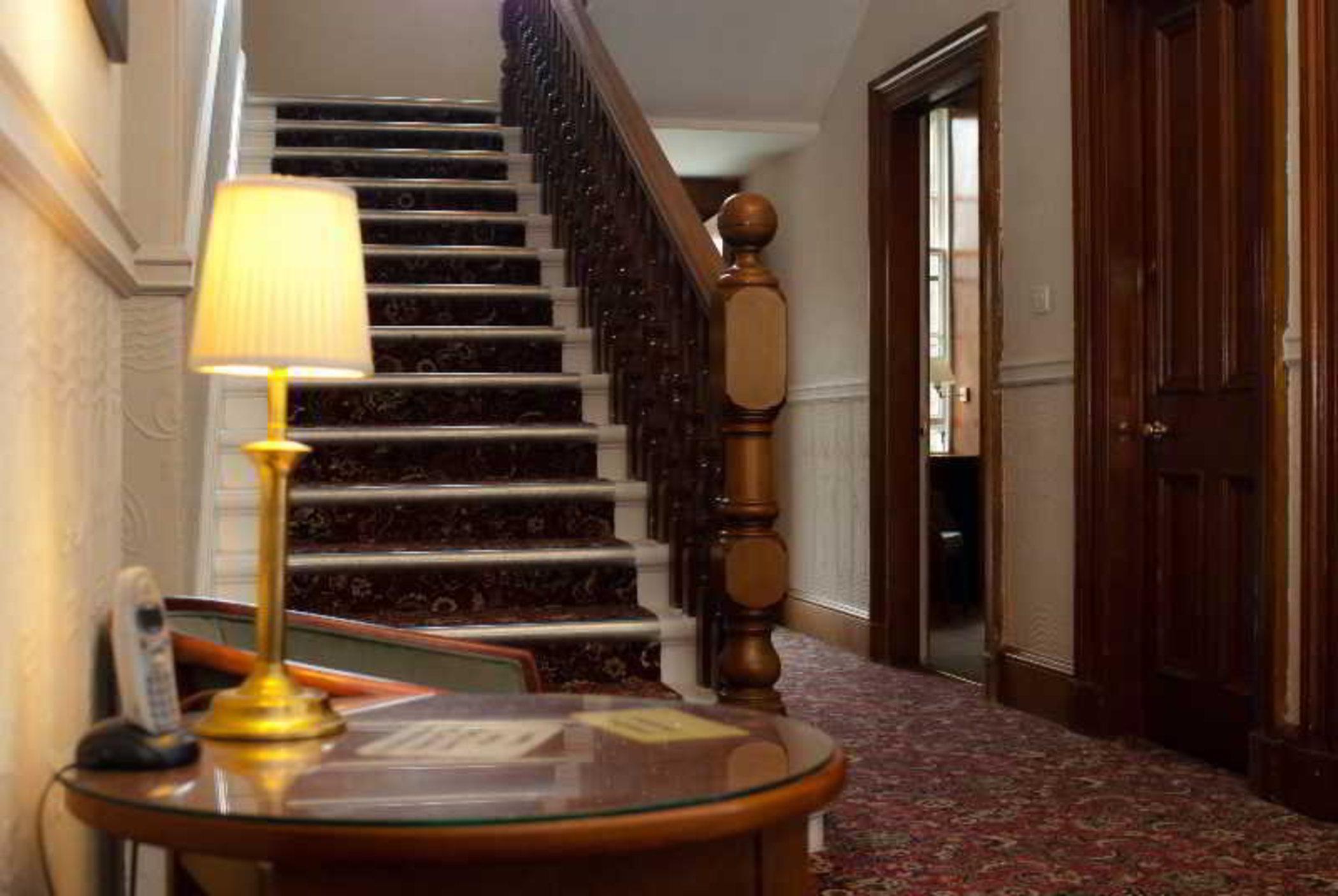Edinburgh House Hotel Exterior photo